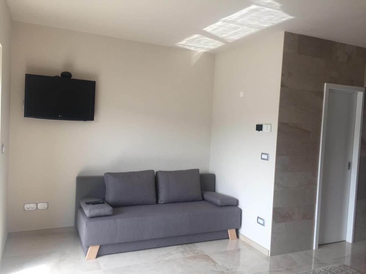 Rooms And Apartments Lisjak Копер Екстериор снимка