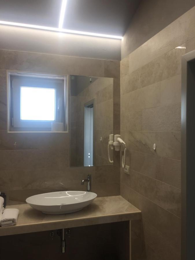 Rooms And Apartments Lisjak Копер Екстериор снимка