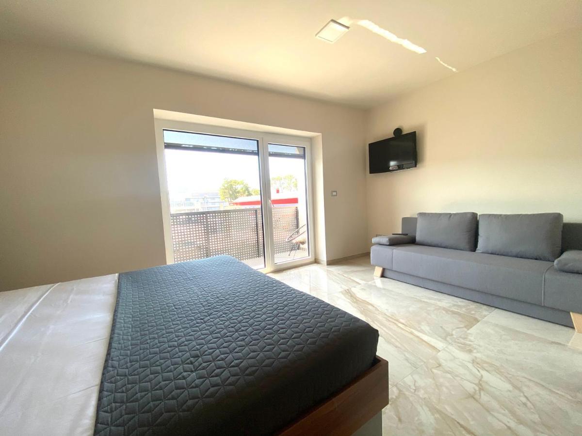Rooms And Apartments Lisjak Копер Екстериор снимка