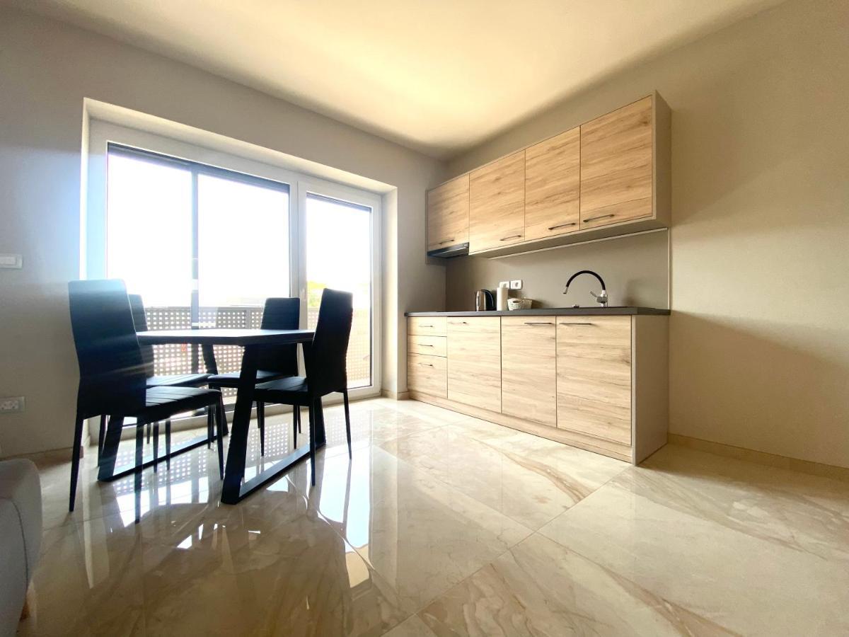 Rooms And Apartments Lisjak Копер Екстериор снимка