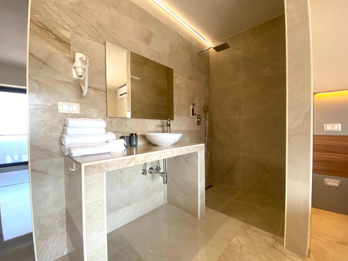 Rooms And Apartments Lisjak Копер Екстериор снимка