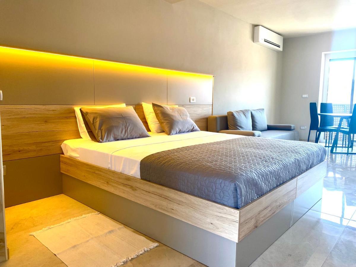 Rooms And Apartments Lisjak Копер Екстериор снимка