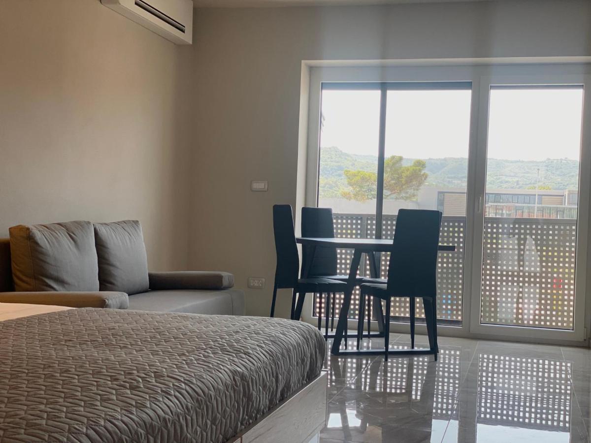 Rooms And Apartments Lisjak Копер Екстериор снимка