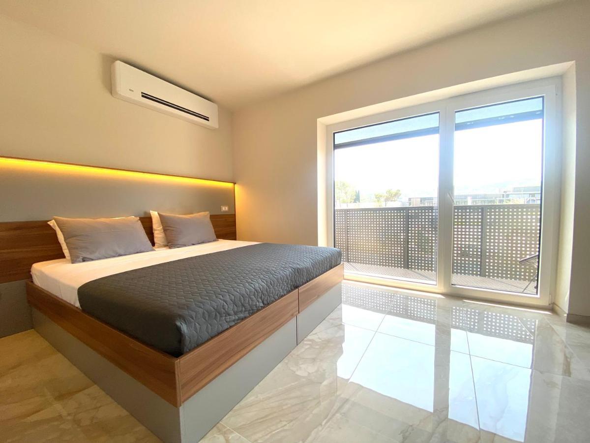 Rooms And Apartments Lisjak Копер Екстериор снимка