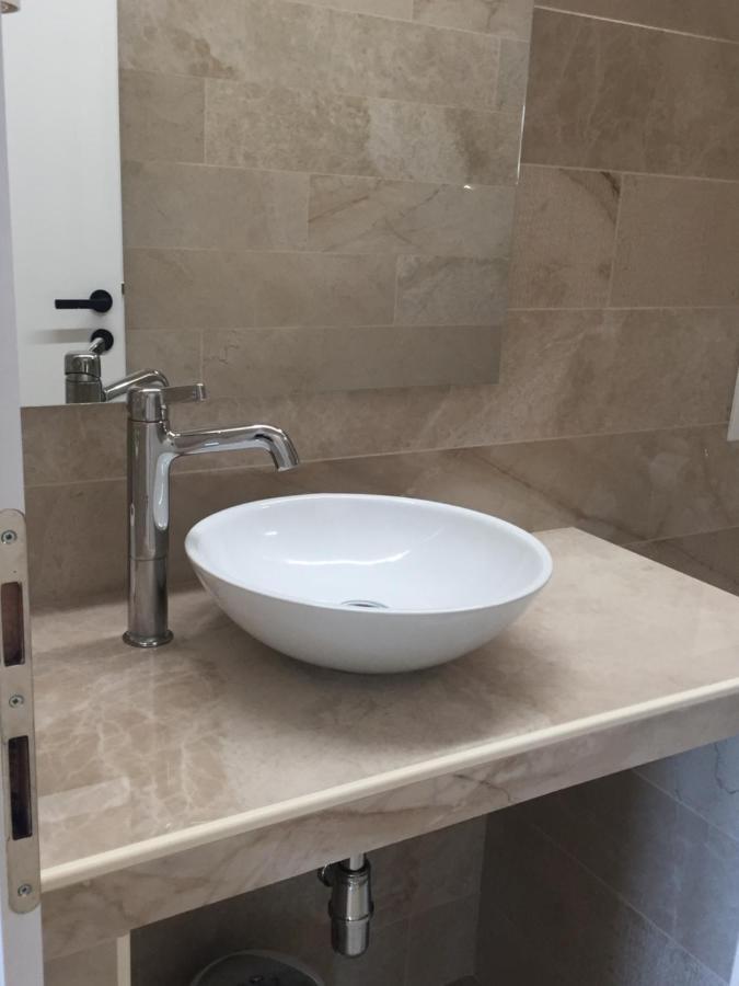 Rooms And Apartments Lisjak Копер Екстериор снимка