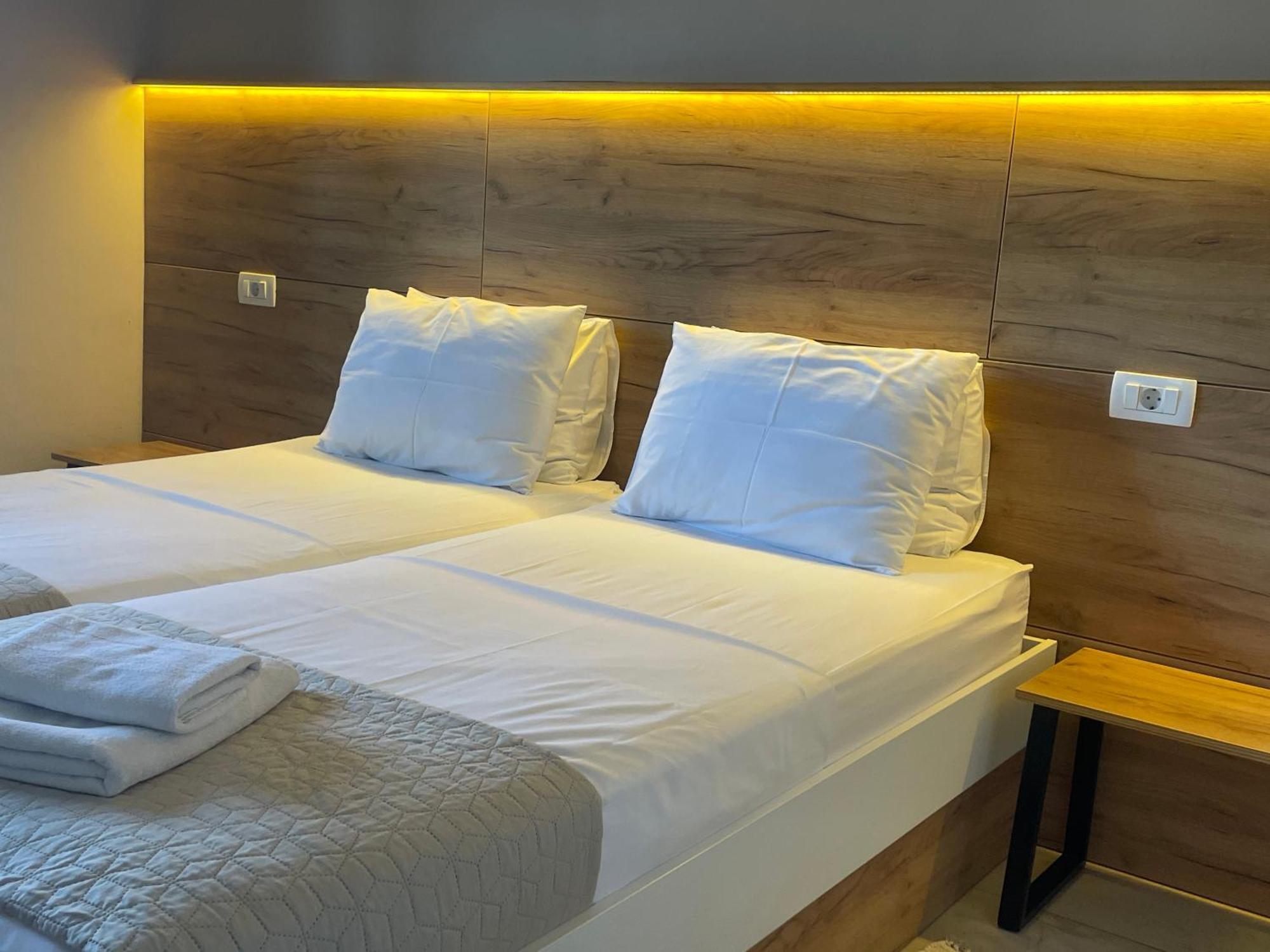 Rooms And Apartments Lisjak Копер Екстериор снимка